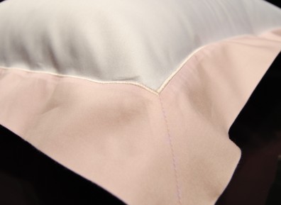 Christian Fischbacher Bettwäsche Luxury Nights Colour Play rosé Satin